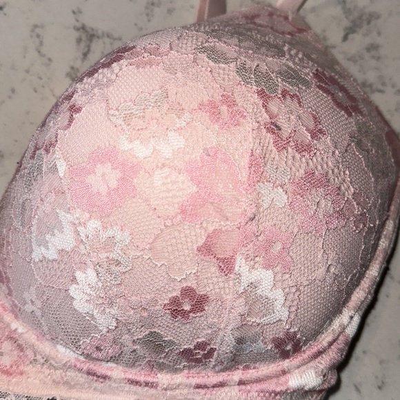 Victoria’s Secret-Body by Victoria nursing bra no wire Pink Lace 36DDD EUC - Picture 4 of 14